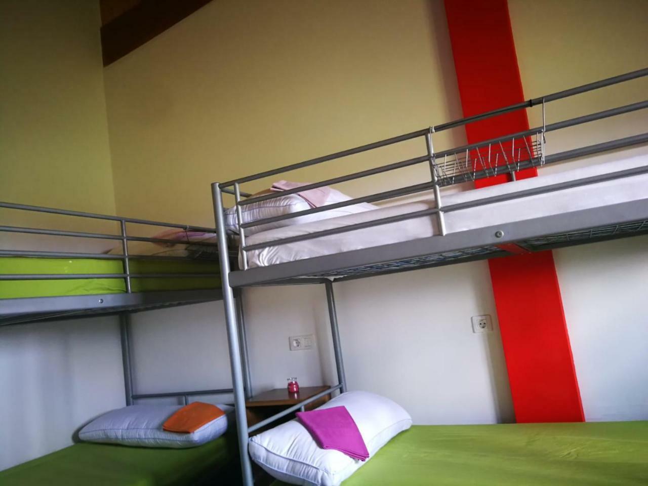 Albergue Paloma Y Lena Sarria Kültér fotó