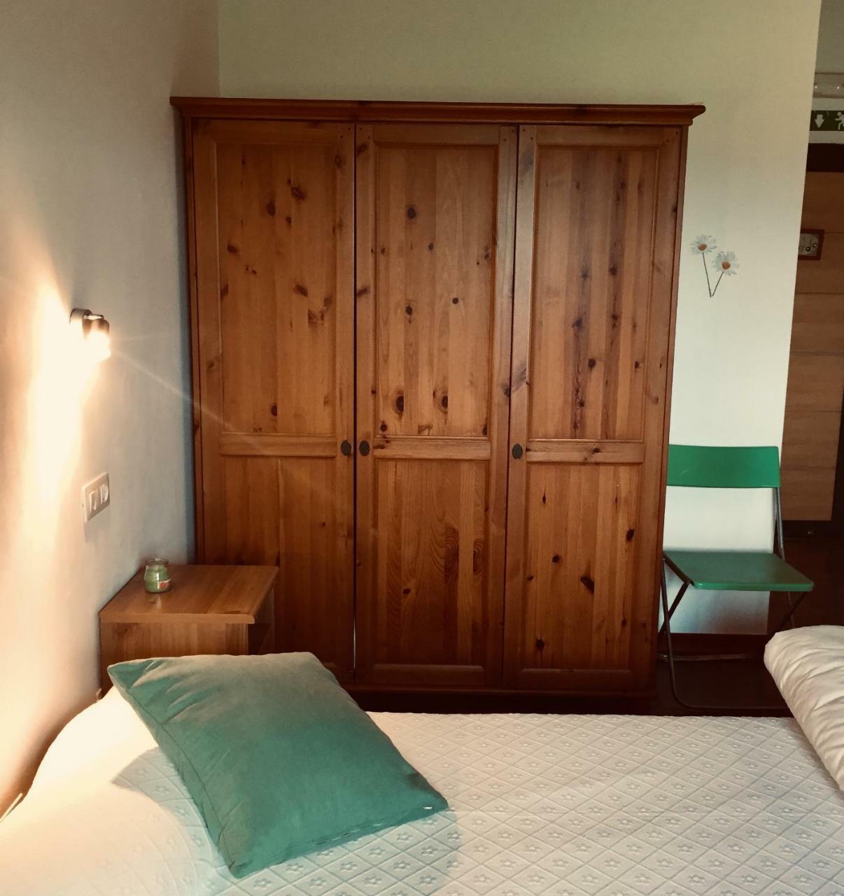 Albergue Paloma Y Lena Sarria Kültér fotó